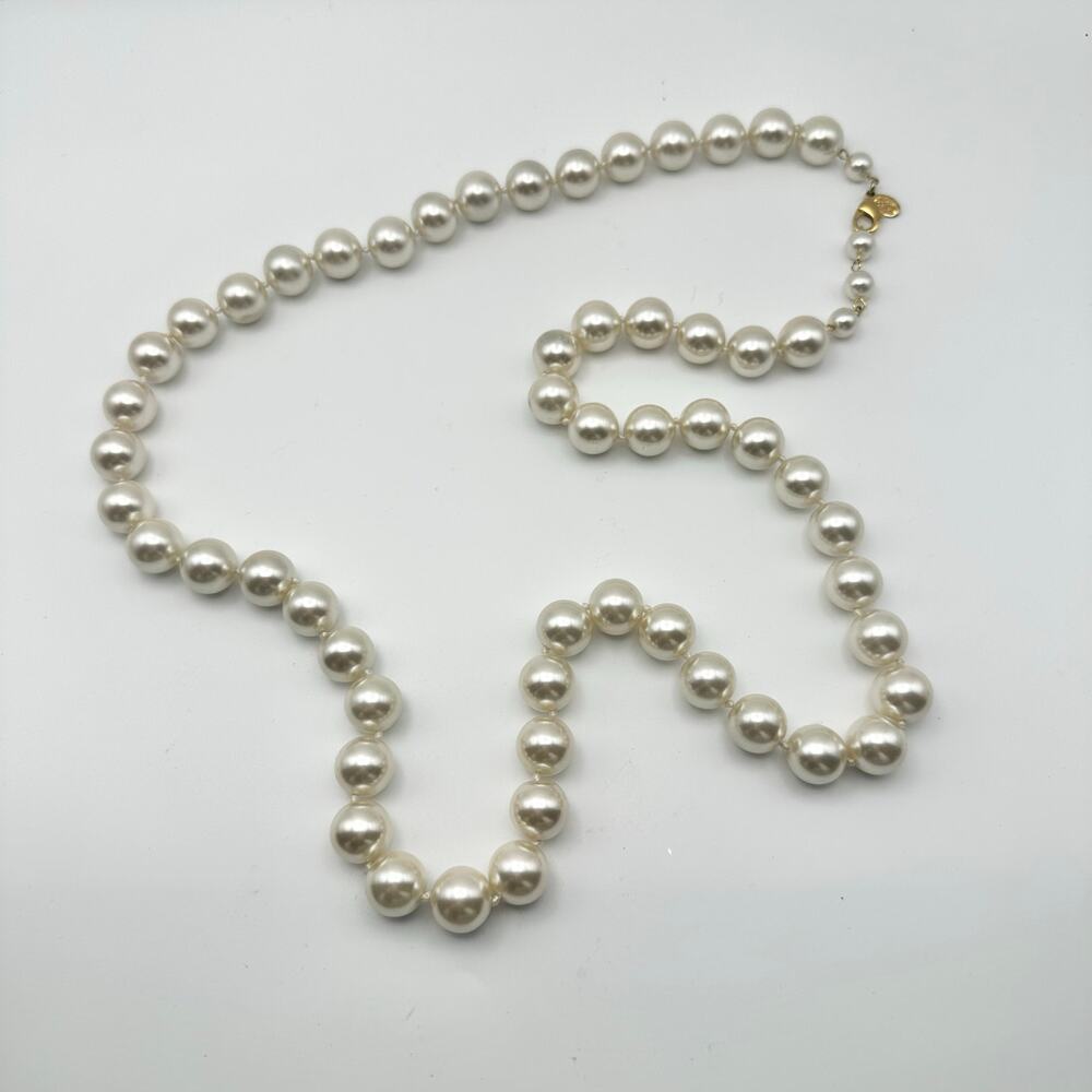 Joan Rivers Single Strand Ivory Pearl Necklace w/ Bag Gold Hardware Classic 35"